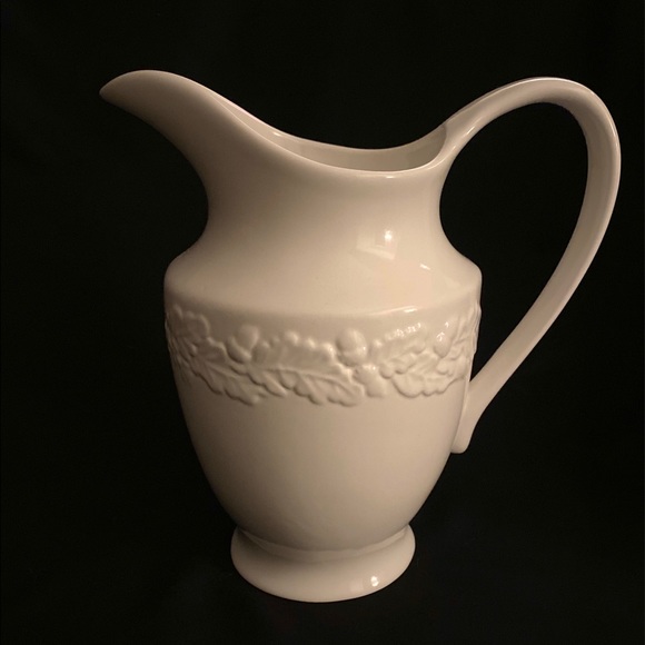 MSE Martha Stewart Serving Pitcher Vase 8-1/2” - Picture 1 of 5